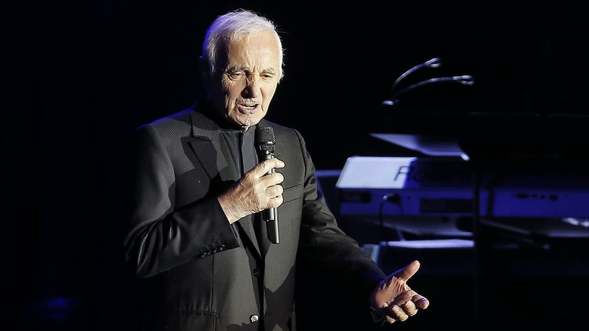 Chanteur français Charles Aznavour : Edith Piaf est très drôle